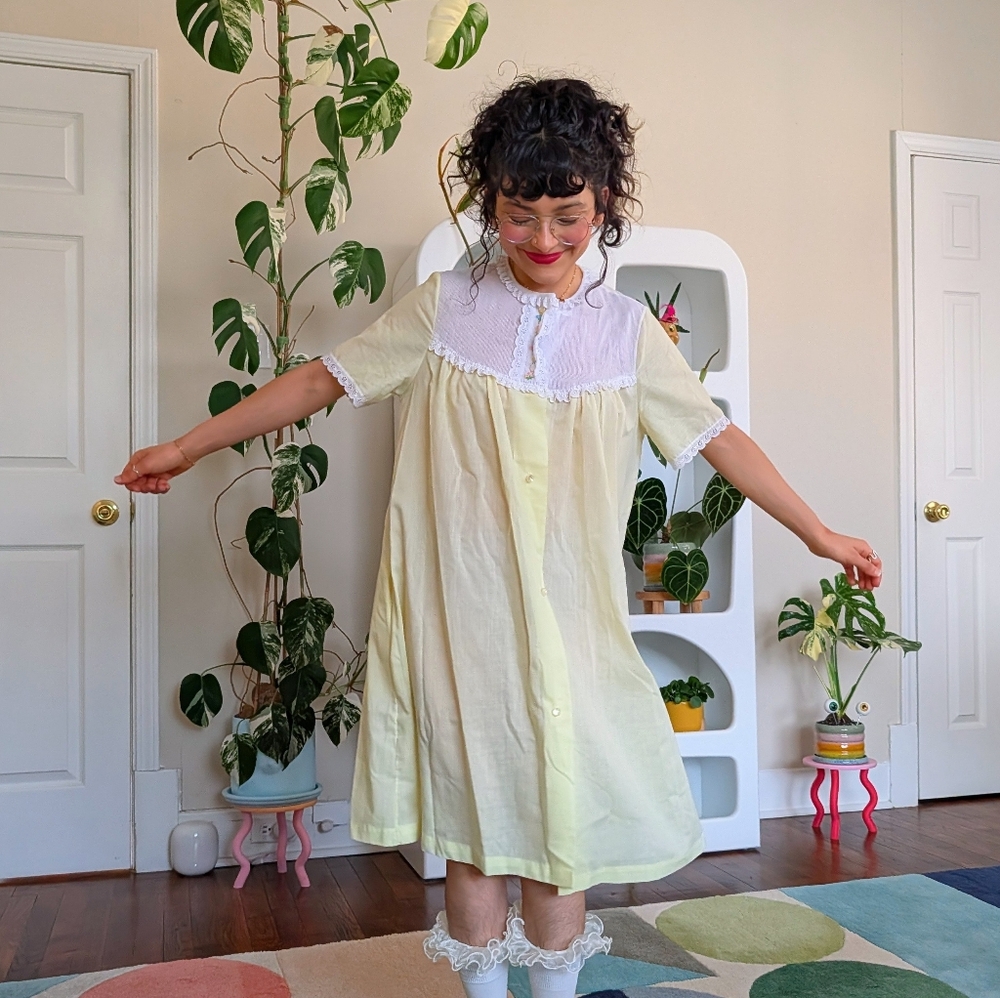Vintage Yellow and White Lace Nightgown - Picture 2 of 8